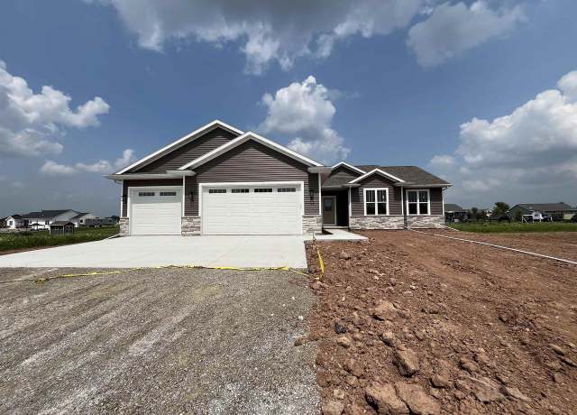 Property at 5298 Cornhusk Ln, Omro, WI 54963, 3 beds, 2 baths