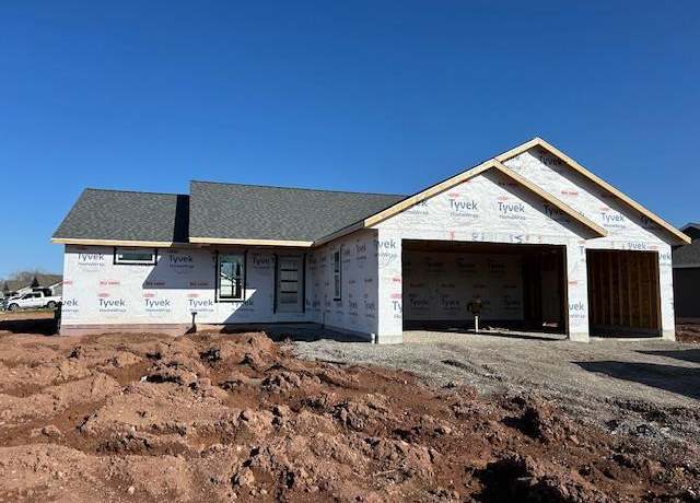 Property at 1655 Founders St, Neenah, WI 54956, 3 beds, 2 baths