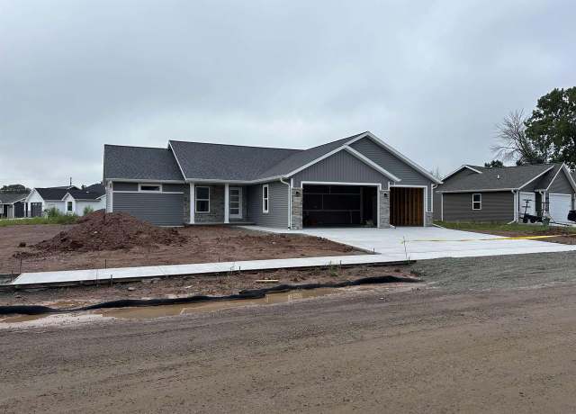 Property at 1655 Founders St, Neenah, WI 54956, 3 beds, 2 baths