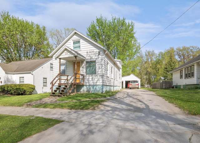 Property at 1019 Goodell St, Green Bay, WI 54301, 4 beds, 1 bath