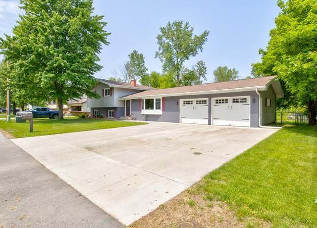 Property at 1410 Edwin St, Marinette, WI 54143, 3 beds, 2.5 baths
