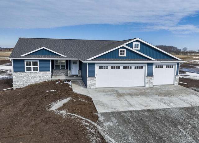 Property at 3752 Westpoint Rd, Suamico, WI 54313, 3 beds, 2 baths