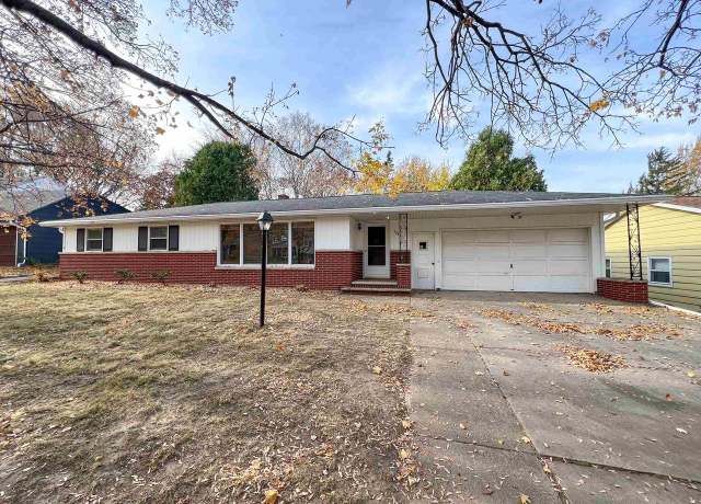 Property at 344 Bretcoe Dr, Green Bay, WI 54302, 3 beds, 1 bath