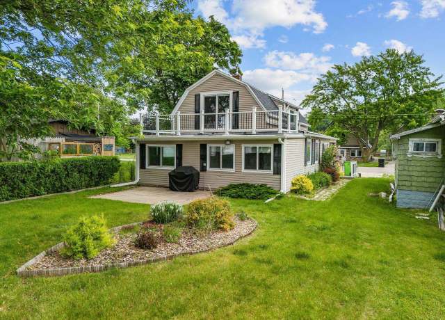 Property at 2963 Sunset Point Ln, Oshkosh, WI 54904, 3 beds, 2 baths