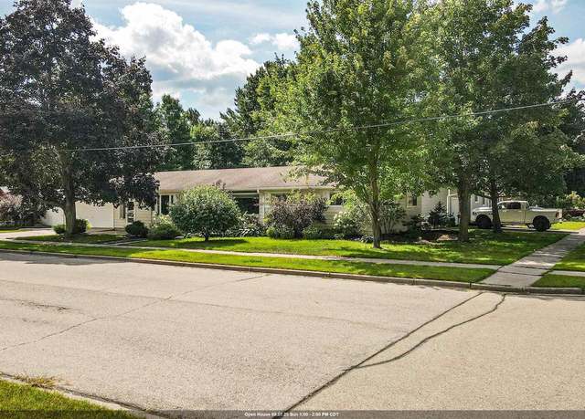Property at 1006 9th St, Waupaca, WI 54981, 4 beds, 1.5 baths