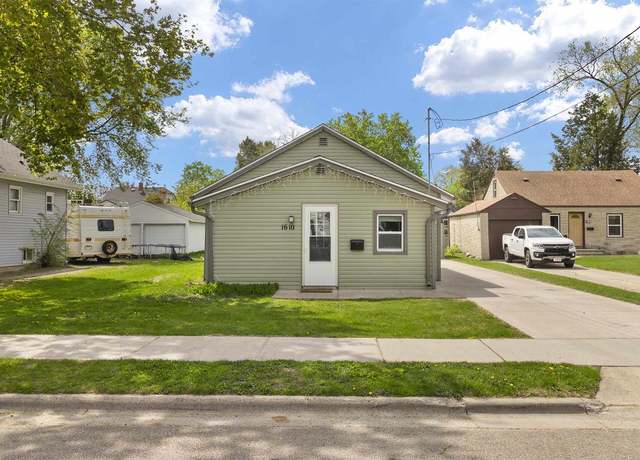 Property at 1610 Smith St, Green Bay, WI 54302, 2 beds, 1 bath