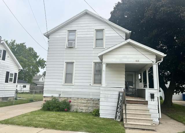 Property at 612 W 8th Ave, Oshkosh, WI 54902, 2 beds, 1 bath