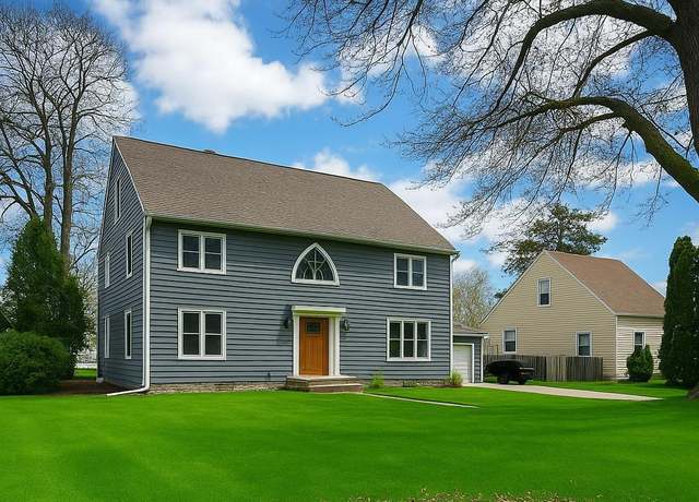 Property at 1026 N Shore Dr, Menomonie, WI 54751, 4 beds, 2.5 baths