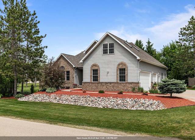 Property at 421 S Pine Grove Ln, Hortonville, WI 54944, 4 beds, 3.5 baths