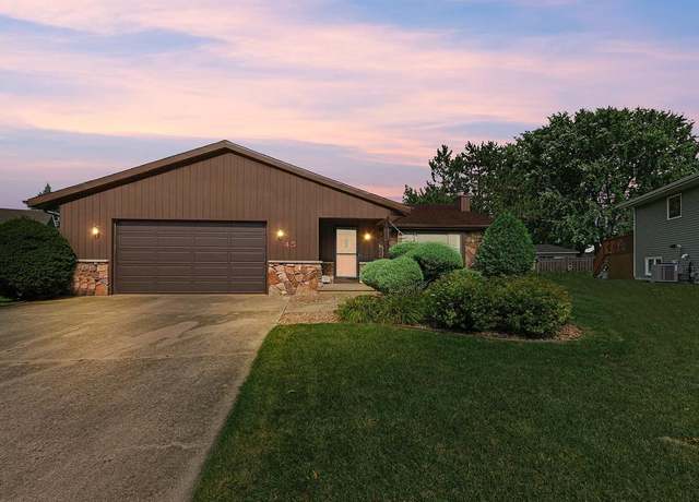 Property at 45 Martin Pl, Fond Du Lac, WI 54935, 3 beds, 2.5 baths