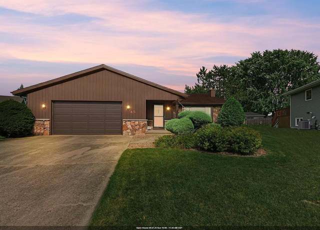 Property at 45 Martin Pl, Fond Du Lac, WI 54935, 3 beds, 2.5 baths