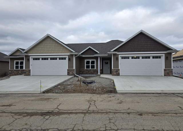 Property at 5374 Pennsylvania Ave, Appleton, WI 54914, 2 beds, 2 baths