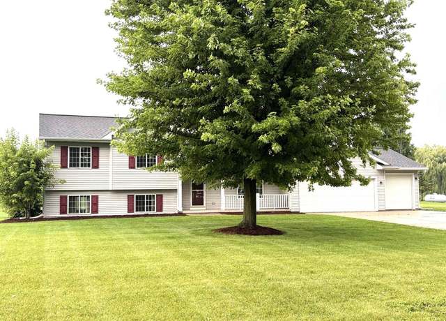 Property at W5293 Church Rd, Fond Du Lac, WI 54937, 4 beds, 3 baths