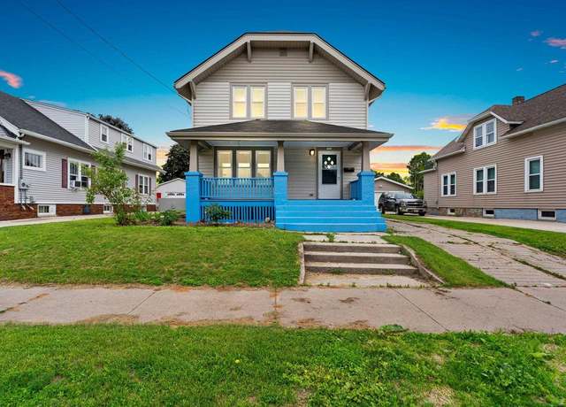 Property at 1314 S 16th St, Manitowoc, WI 54220, 3 beds, 1.5 baths