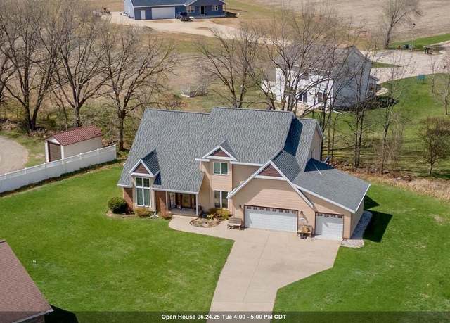 Property at 521 Maple Ridge Rd, Berlin, WI 54923, 4 beds, 2.5 baths
