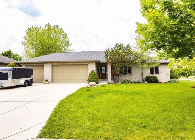 Property at 408 Mcauliffe Heights Trl, Green Bay, WI 54311, 4 beds, 3 baths