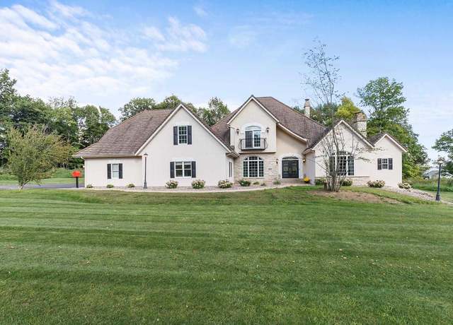 Property at 3030 Windfield Dr, Neenah, WI 54956, 4 beds, 3.5 baths