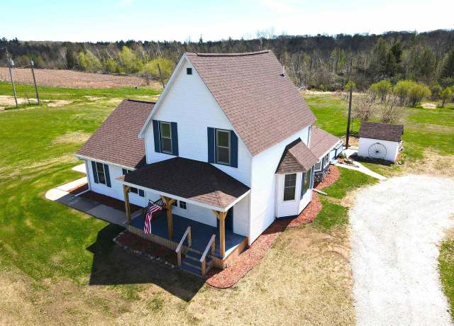 Property at W7675 Moonshine Hill Rd, Wausaukee, WI 54177, 4 beds, 2 baths