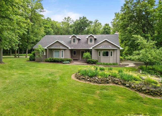 Property at N2124 Fox Ridge Ln, New London, WI 54961, 3 beds, 2 baths