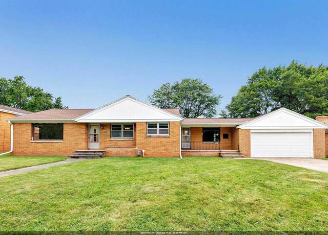 Property at 429 N Platten St, Green Bay, WI 54303, 3 beds, 1 bath