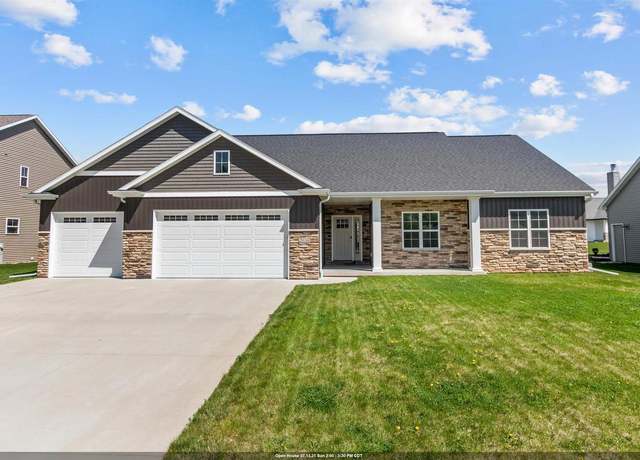 Property at 2034 Big Bend Dr, Neenah, WI 54956, 3 beds, 2 baths