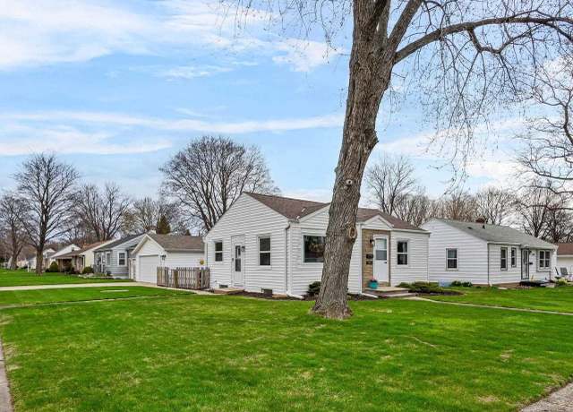 Property at 1202 8th St, Green Bay, WI 54304, 2 beds, 1 bath