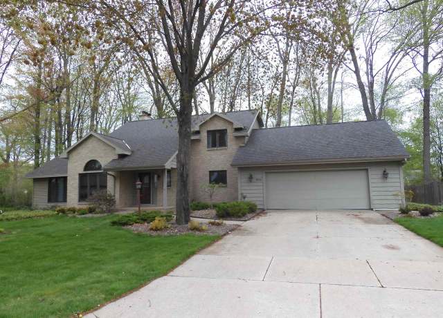Property at 2060 Trissino Way, Green Bay, WI 54313, 3 beds, 2.5 baths