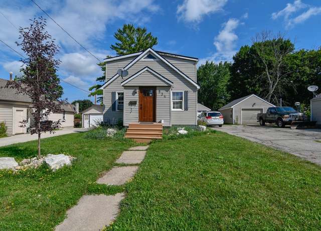 Property at 534 Huron St, Sturgeon Bay, WI 54235, 4 beds, 1 bath