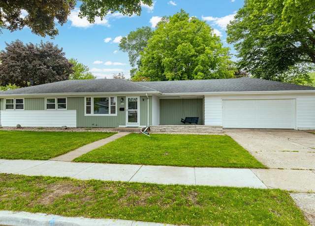Property at 2339 Hamilton St, Oshkosh, WI 54901, 3 beds, 1 bath