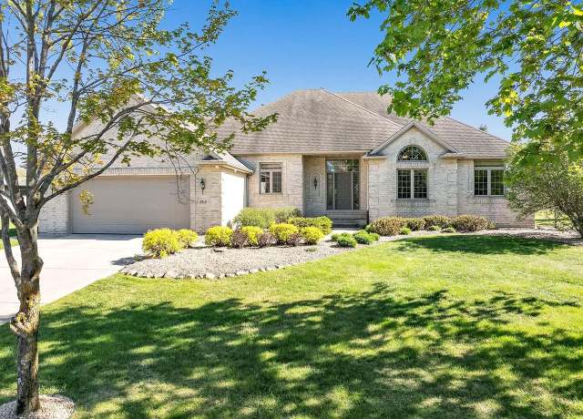 Property at 2531 Huntington Way, Suamico, WI 54173, 3 beds, 3.5 baths