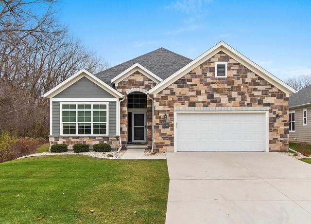 Property at 5720 N Osprey Dr, Appleton, WI 54913, 4 beds, 3 baths