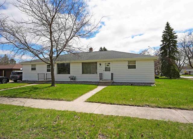 Property at 449 Huth St, Green Bay, WI 54302, 4 beds, 2 baths