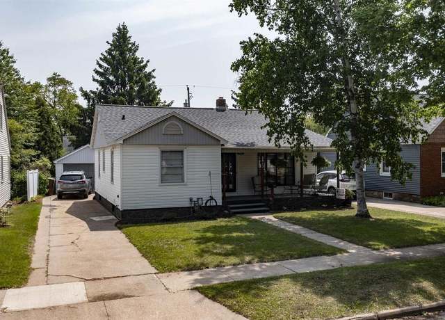 Property at 2517 Peck St, Stevens Point, WI 54481, 3 beds, 2 baths