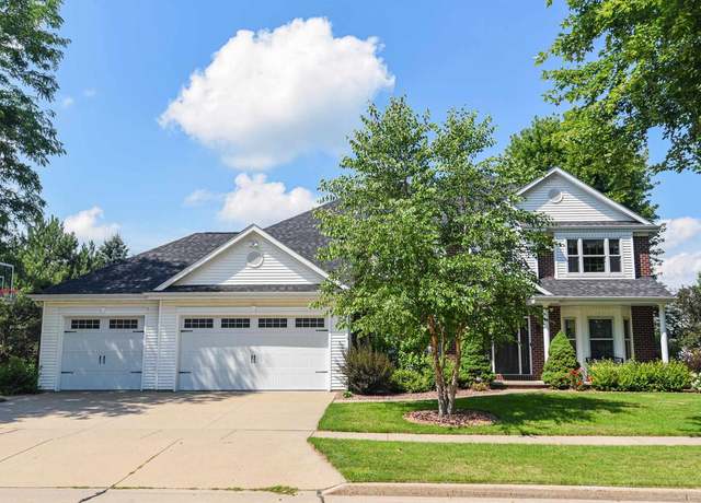 Property at 228 E Thornbrook Ln, Appleton, WI 54913, 5 beds, 4 baths