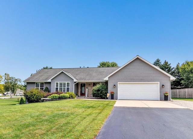 Property at 2900 Sagewood Way, Suamico, WI 54173, 3 beds, 3 baths