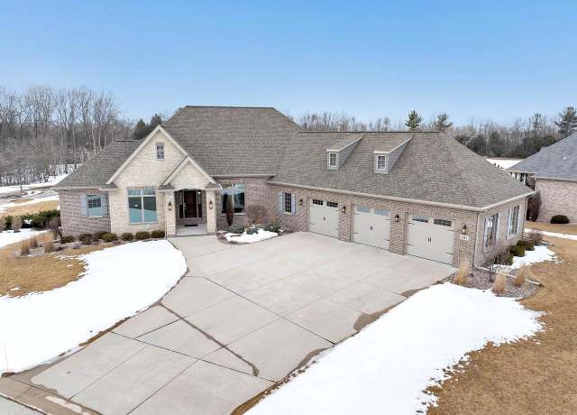 Property at 251 Blue Sky Cir, Green Bay, WI 54311, 4 beds, 3.5 baths