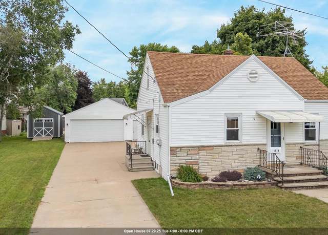 Property at 1518 E Harriet St, Appleton, WI 54915, 3 beds, 2 baths