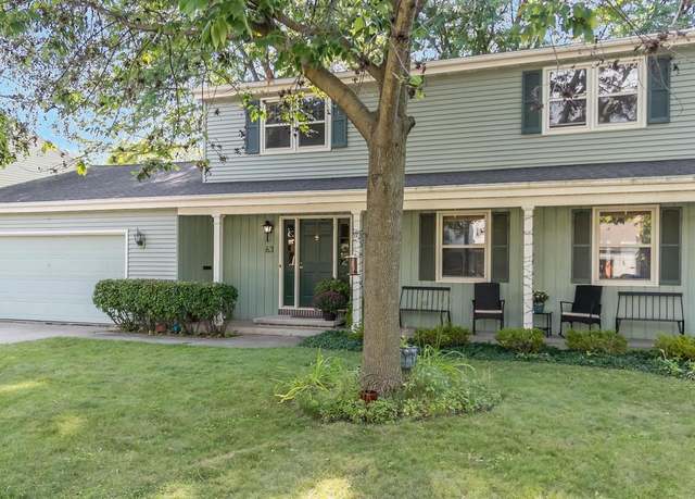 Property at 63 S Meadows Dr, Appleton, WI 54915, 4 beds, 2.5 baths