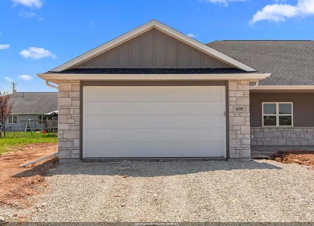 Property at 409 Founders Way, Little Chute, WI 54140, 3 beds, 2 baths