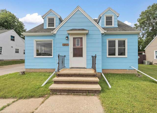 Property at 1203 W Northland Ave, Appleton, WI 54914, 4 beds, 2 baths