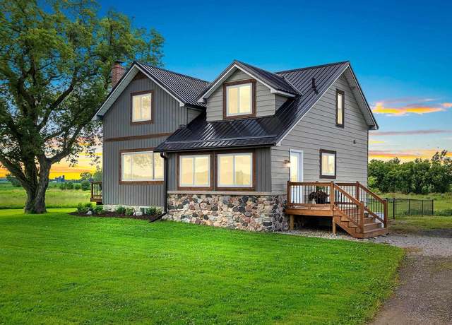 Property at W1366 Strupp Rd, Krakow, WI 54137, 3 beds, 2.5 baths