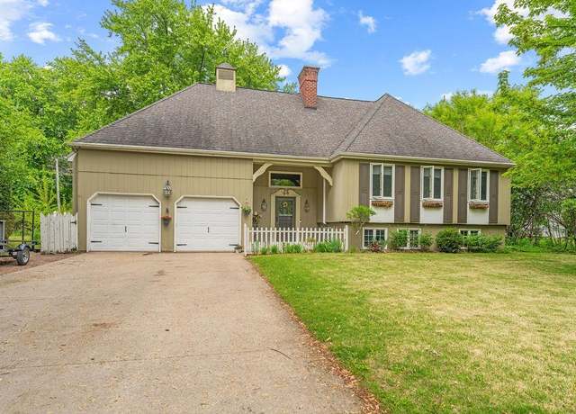 Property at 1123 S Park Ave, Neenah, WI 54956, 5 beds, 2.5 baths