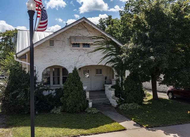 Property at 103 W Main St, Weyauwega, WI 54983, 3 beds, 1.5 baths