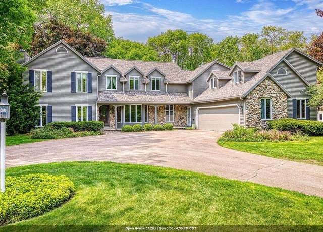 Property at 28 W Lake Rd, Menasha, WI 54952, 4 beds, 4 baths