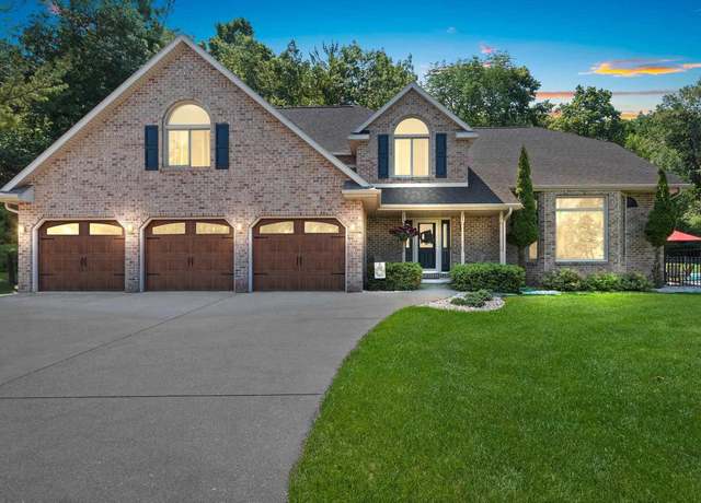 Property at 3380 Dickinson Rd, De Pere, WI 54115, 4 beds, 2.5 baths