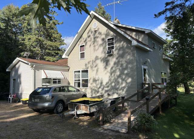 Property at W5598 County Road K, Amberg, WI 54102, 4 beds, 1 bath