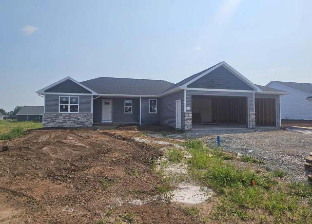 Property at W7072 Jaclyn Ln, Greenville, WI 54942, 3 beds, 2 baths
