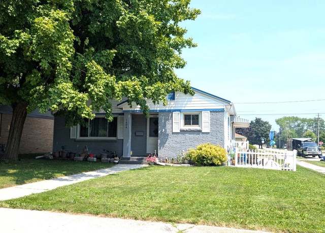 Property at 1604 Ahrens St, Manitowoc, WI 54220, 3 beds, 1.5 baths