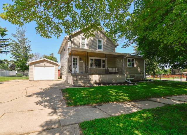 Property at 165 Main St, Pulaski, WI 54162, 3 beds, 1.5 baths