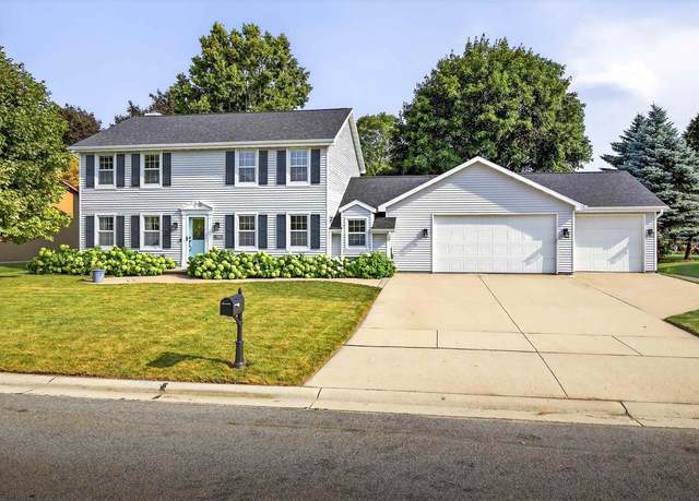 Property at 745 Yorkshire Rd, Neenah, WI 54956, 4 beds, 2.5 baths